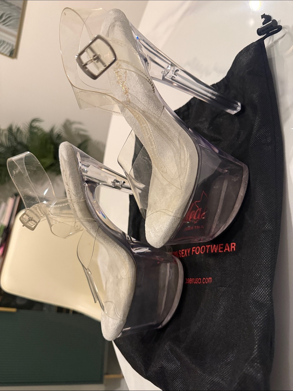 Pleaser Excite-608 Clear 6 inch Heels size 7 - Picture 2 of 6